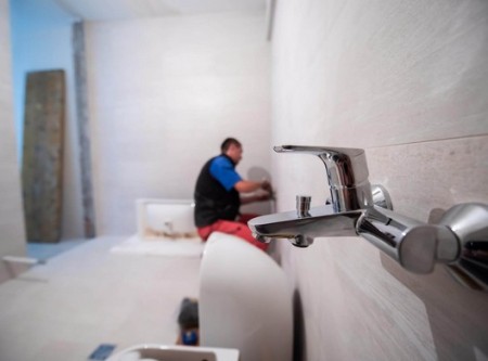 Banyo Tadilatı Ne Kadar Tutar? 2025 Güncel Fiyat Analizi